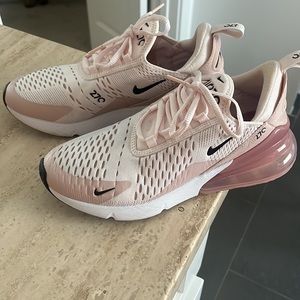 Nike womens airmax 270 pink